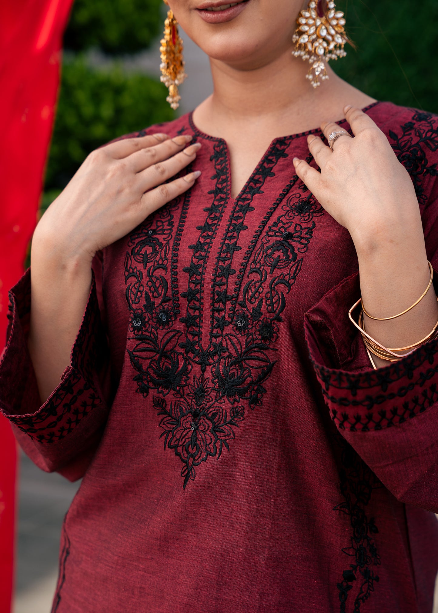 Mehrun Noir – Embroidered Two-Tone Two-Piece