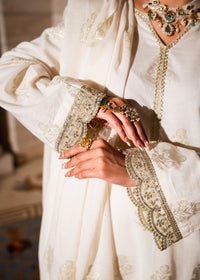 Mehr-e-Zar – Golden Jacquard Three-Piece