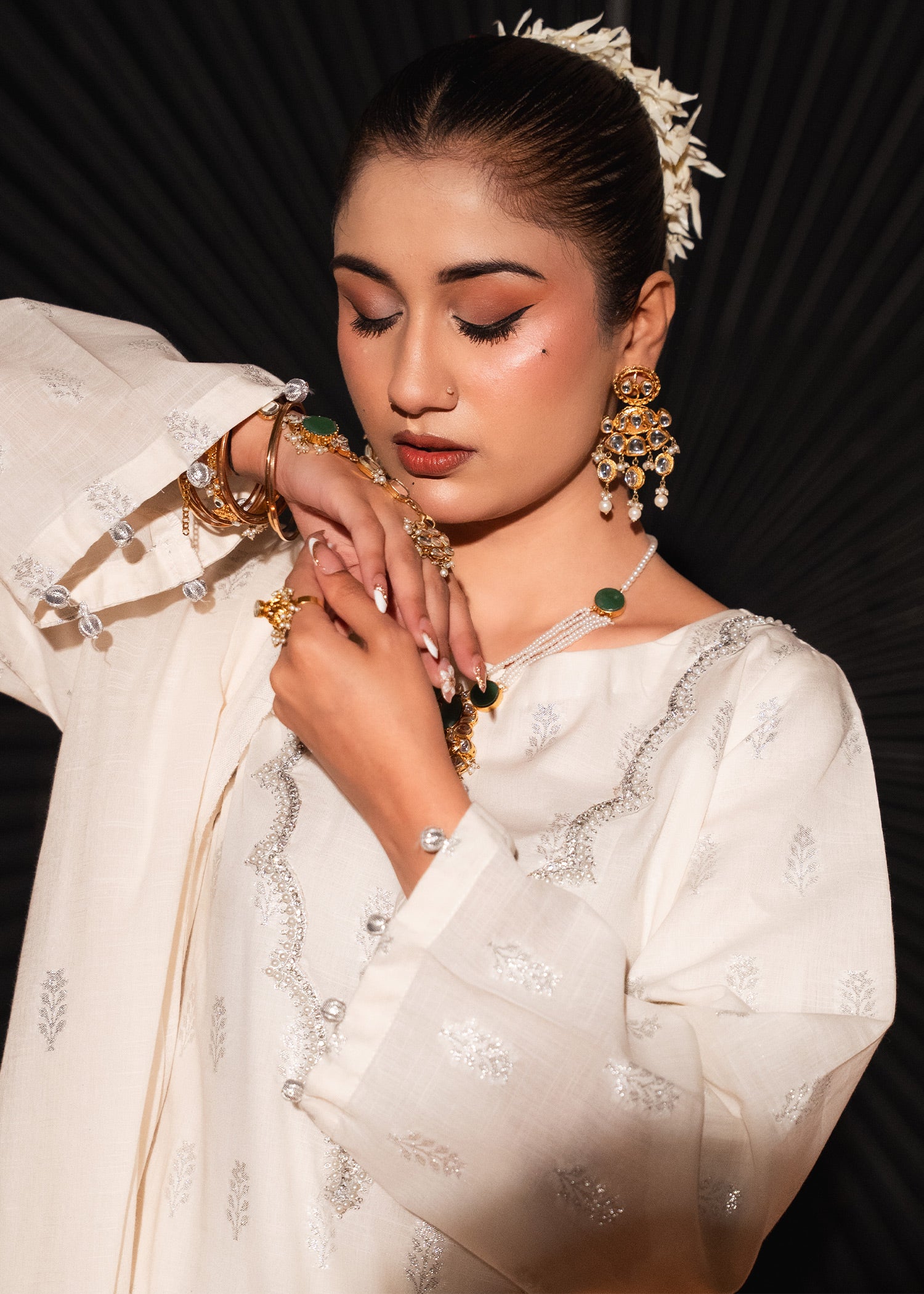 Noor-e-Safa – Silver Embellished Jacquard Three-Piece