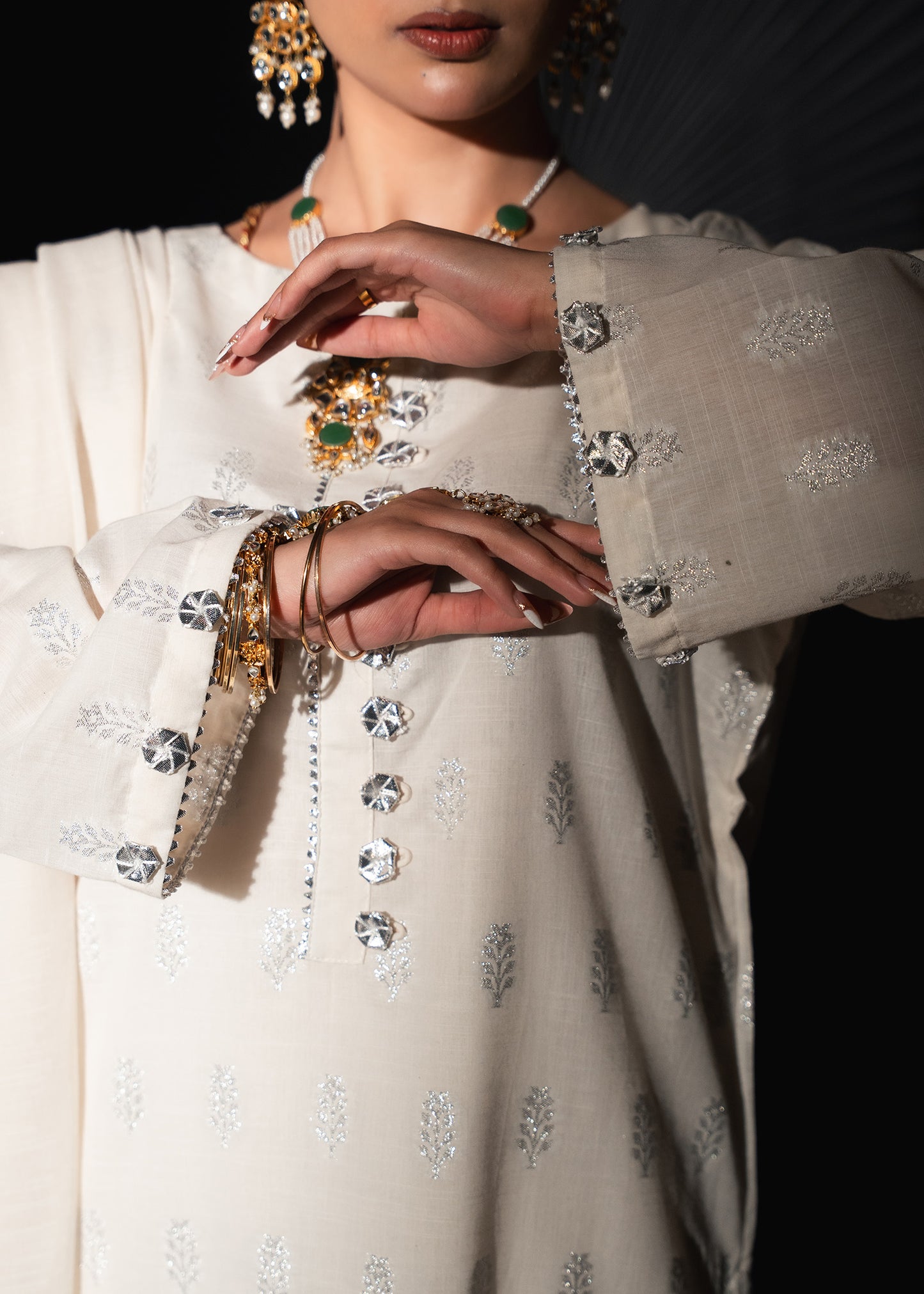 Safa-e-Noor – Silver Jacquard Three-Piece