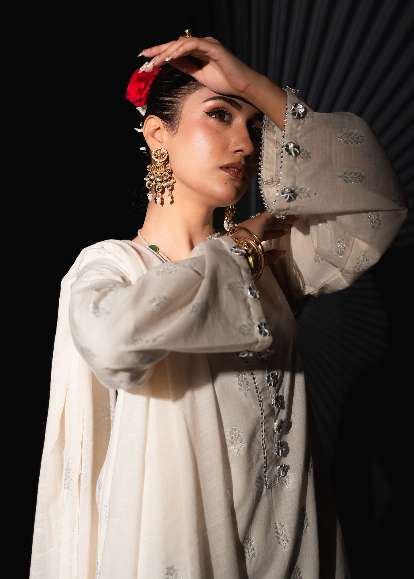 Safa-e-Noor – Silver Jacquard Three-Piece