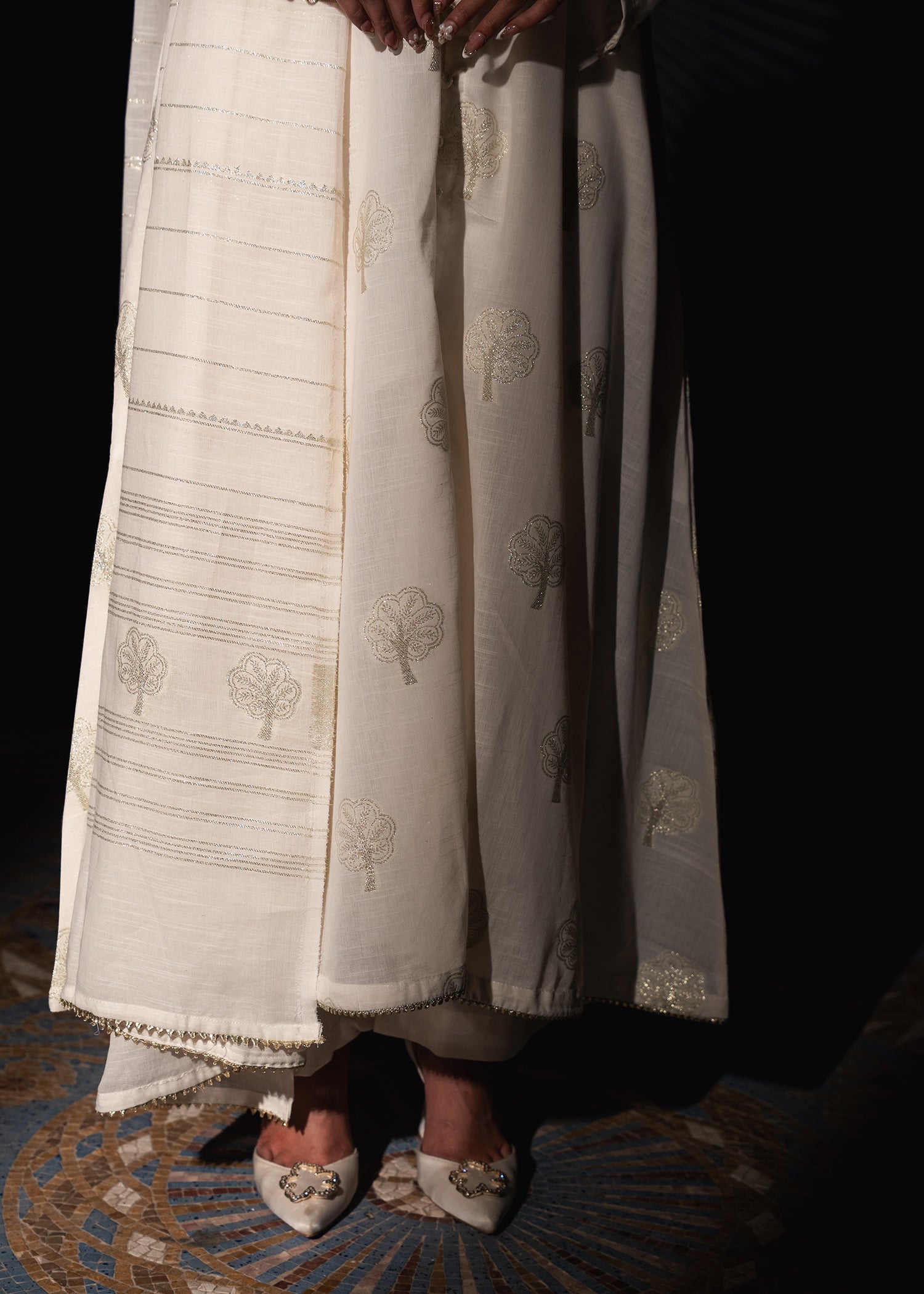 Zar-e-Noor – Golden Frock Style Jacquard Three-Piece