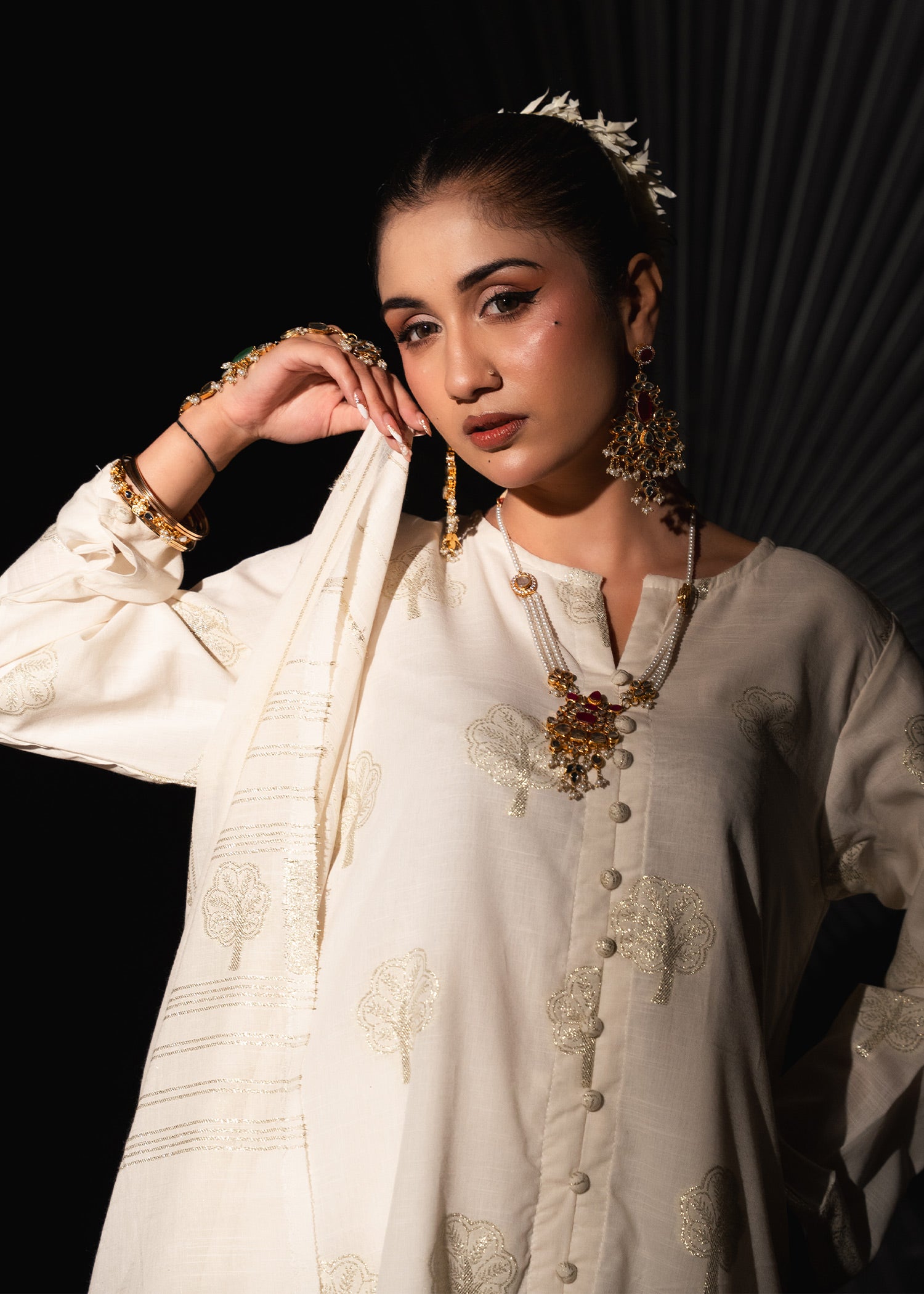 Zar-e-Noor – Golden Frock Style Jacquard Three-Piece